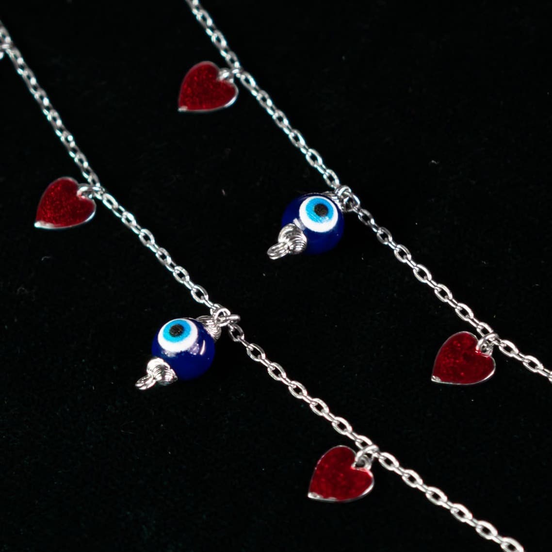Lucky Hearts — image 1